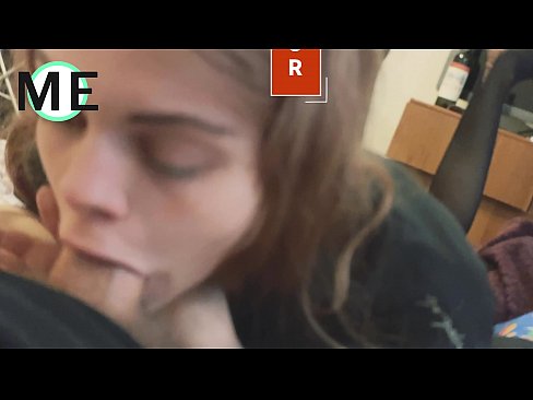 ❤️ Palo de garganta, pantalóns rasgados e tacóns rasgados agradable de coñecer ️ Super porno en nós ﹏