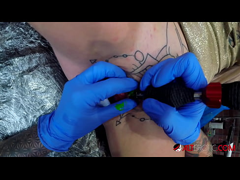 ❤️ Sully Savage, moi tatuada, tatuouse no clítoris ️ Super porno en nós ﹏